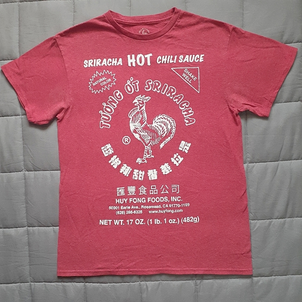 Sriracha Hot Chili Sauce Officially Licensed  Graphic Tee